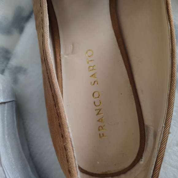 Franco Sarto Zerbino Tan Loafers with laser Cut Detail 9.5 - Picture 5 of 8